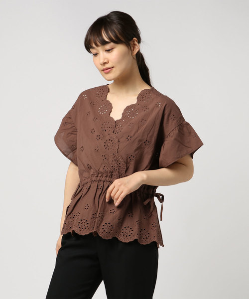 LOWRYS FARM（ローリーズファーム）の「カットワークカシュクールブラウス 793067（シャツ/ブラウス・レディース・ブラック/ブラウン/オフホワイト・LARGE/MEDIUM）」の8枚目の写真