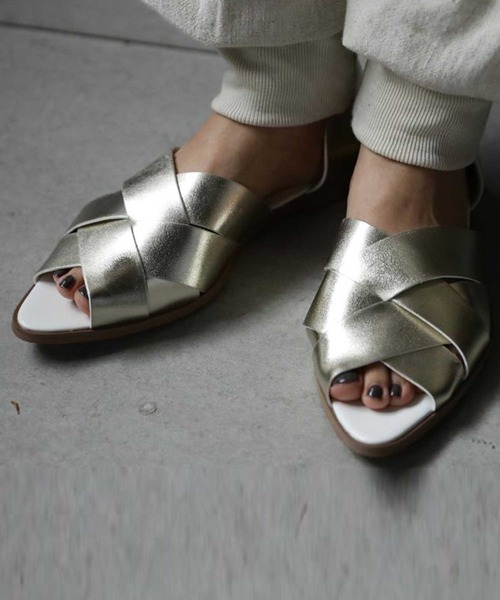 antiqua(アンティカ)の「クロスデザインサンダル(サンダル・レディース・ブラック/キャメル/シャンパン・S/M/L/LL)」の13枚目の写真