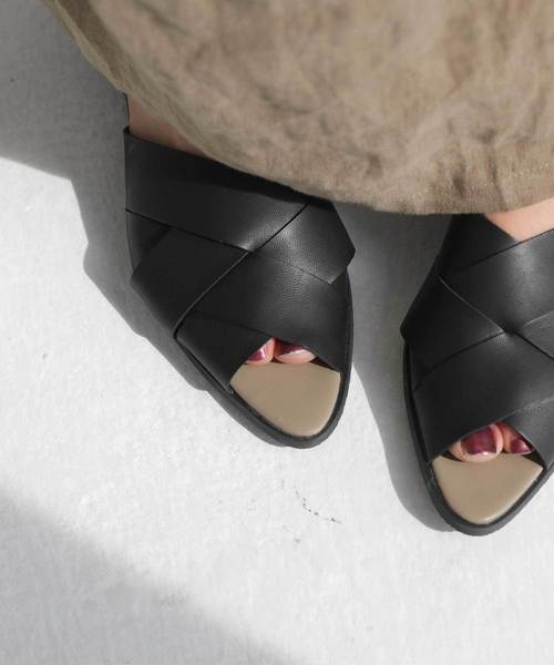 antiqua(アンティカ)の「クロスデザインサンダル(サンダル・レディース・ブラック/キャメル/シャンパン・S/M/L/LL)」の9枚目の写真