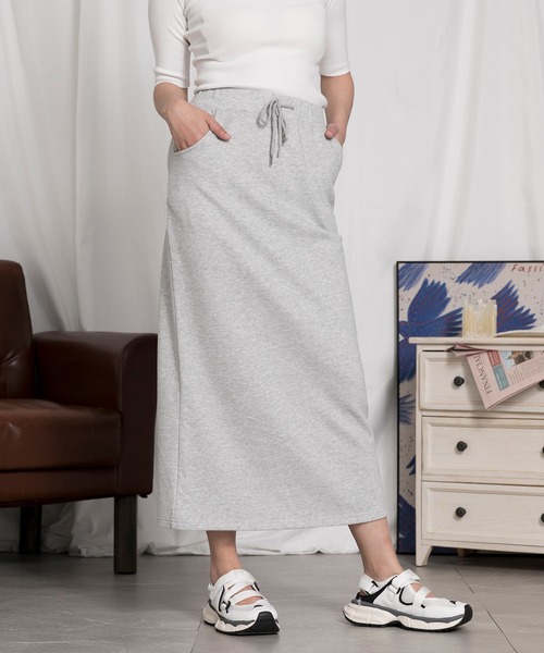 aimoha(アイモハ)の「コットンスウェットマキシスカート (LV)(スカート・レディース・ブラック/ダークグレー/ネイビー/ブルー/グレー/グレイッシュベージュ/ライトグリーン/ピンク/オフホワイト/ベージュ/ダークグリーン/チョコ・S/M/L/XL)」の4枚目の写真