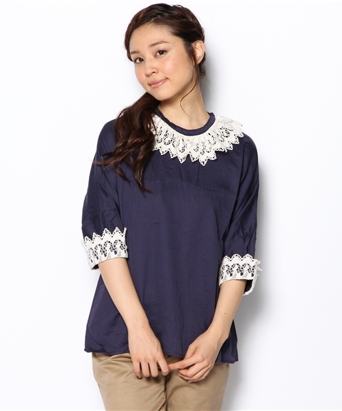 BEAMS BOY（ビームスボーイ）の「□BEAMS BOY / 襟袖レース サテンヴィンテージブラウス（シャツ/ブラウス・レディース・ホワイト/ワイン/ネイビー・ONE SIZE）」の3枚目の写真