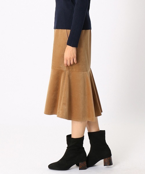 COMME CA ISM(コムサイズム)の「コーデュロイ マーメイドスカート(スカート・レディース・キャメル/グリーン/レンガ・LARGE/MEDIUM/SMALL/X-LARGE)」の6枚目の写真