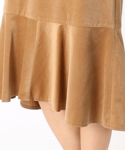 COMME CA ISM(コムサイズム)の「コーデュロイ マーメイドスカート(スカート・レディース・キャメル/グリーン/レンガ・LARGE/MEDIUM/SMALL/X-LARGE)」の9枚目の写真