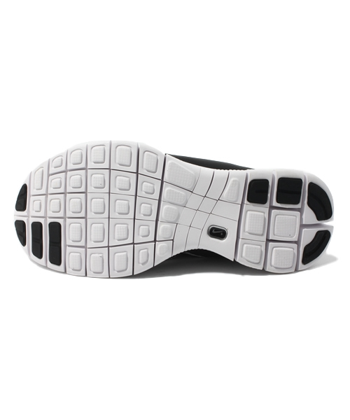 NIKE(ナイキ)の「ランニング ウィメンズ ナイキ フリー フライニット WMNS NIKE FREE FLYKNIT(スニーカー・レディース・ブラック/イエロー・23cm/23.5cm/24cm/24.5cm)」の4枚目の写真