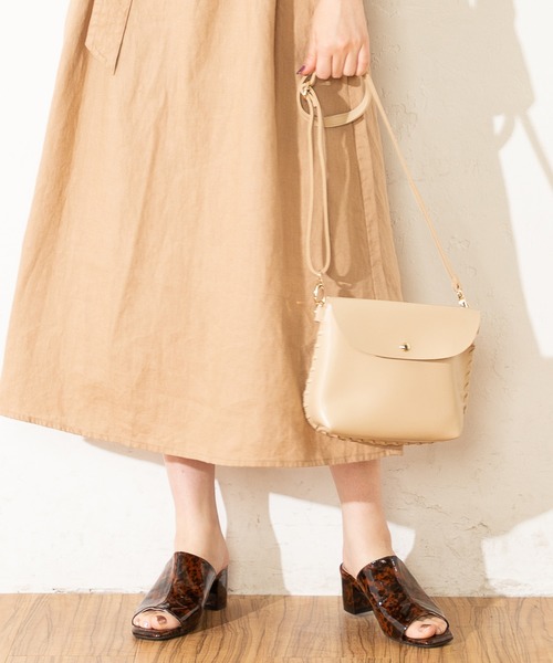 natural couture(ナチュラルクチュール)の「スクエアミュールサンダル(サンダル・レディース・ブラック/その他1/キャメル/パイソン・MEDIUM/LARGE)」の1枚目の写真