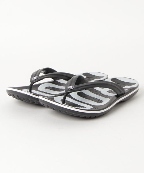crocs(クロックス)の「crocs クロックス 205943-066 Crocband Printed Flip Black/White(サンダル・メンズ・ブラック系その他・23.0cm/24.0cm/25.0cm/26.0cm/27.0cm/28.0cm/29.0cm/22.0cm)」の1枚目の写真