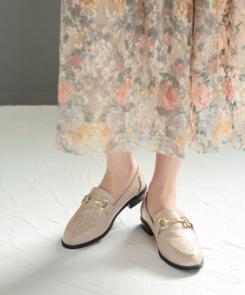 SESTO（セスト）の「型押しクロコのビットつきローファーパンプス（ローファー・レディース・ブラック/アイボリー/ボルドー/キャメル・22.5cm/23.5cm/24.5cm/25.5cm/23.0cm/24.0cm/22.0cm）」の6枚目の写真