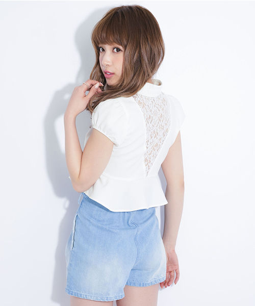 MICOAMERI（ミコアメリ）の「BackレースぺプラムBL（シャツ/ブラウス・レディース・オフホワイト/ネイビー・MEDIUM/SMALL）」の4枚目の写真