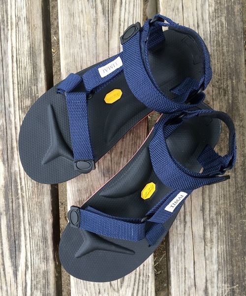 suicoke(スイコック)の「コラボサンダル ティマイ×スイコック ビブラムソール搭載 TIMAI X SUICOKE DEPAーVT SC00025(スニーカー・メンズ・ダークグレー/ピンク/カーキ/ネイビー・27cm/28cm/26cm)」の5枚目の写真