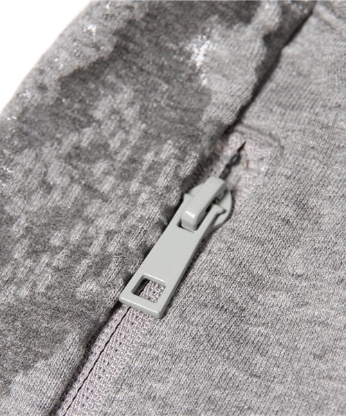 PUMA(プーマ)の「スリムスウェットパンツ - modern sport(その他パンツ・メンズ・ライトグレー/グレー・LARGE/MEDIUM/SMALL/X-LARGE/XX-LARGE)」の4枚目の写真