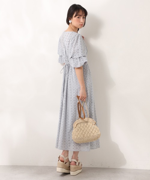 one after another NICE CLAUP（ワンアフターアナザーナイスクラップ）の「袖コンシャスガウンワンピース（ワンピース・レディース・オフホワイト/ベージュ/サックスブルー・FREE）」の22枚目の写真