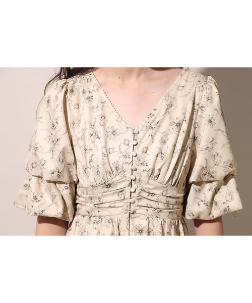 one after another NICE CLAUP（ワンアフターアナザーナイスクラップ）の「袖コンシャスガウンワンピース（ワンピース・レディース・オフホワイト/ベージュ/サックスブルー・FREE）」の19枚目の写真