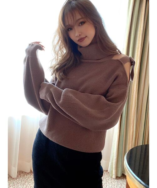 RESEXXY（リゼクシー）の「ショルダーカットニットトップス（ニット/セーター・レディース・ブラック/モカ/ワイン・FREE）」の5枚目の写真