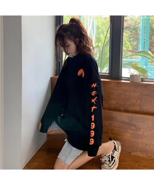 韓国風袖プリントロンT