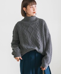 タートルネックケーブルデザインニット