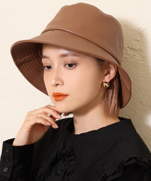 one after another NICE CLAUP（ワンアフターアナザーナイスクラップ）の「レザーバケットハット（ハット・レディース・アイボリー/ブラック/ブラウン・FREE）」の2枚目の写真