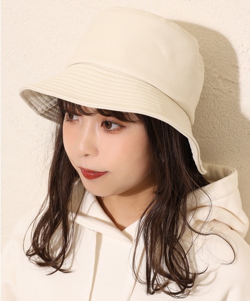 one after another NICE CLAUP（ワンアフターアナザーナイスクラップ）の「レザーバケットハット（ハット・レディース・アイボリー/ブラック/ブラウン・FREE）」の3枚目の写真