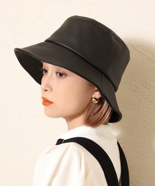one after another NICE CLAUP（ワンアフターアナザーナイスクラップ）の「レザーバケットハット（ハット・レディース・アイボリー/ブラック/ブラウン・FREE）」の6枚目の写真