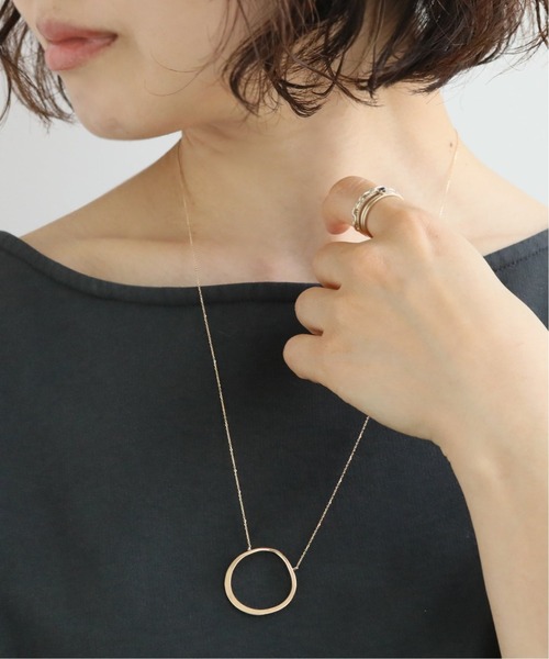 Lilas ニュアンスカーブネックレス K10 美品 今週終了 Lilas ニュアンスカーブネックレス K10 美品 - メルカリ