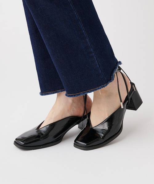 Chico(チコ)の「レースアップスクエアミュール(パンプス・レディース・アイボリー/ブラック/シルバー・SMALL/MEDIUM/LARGE)」の7枚目の写真