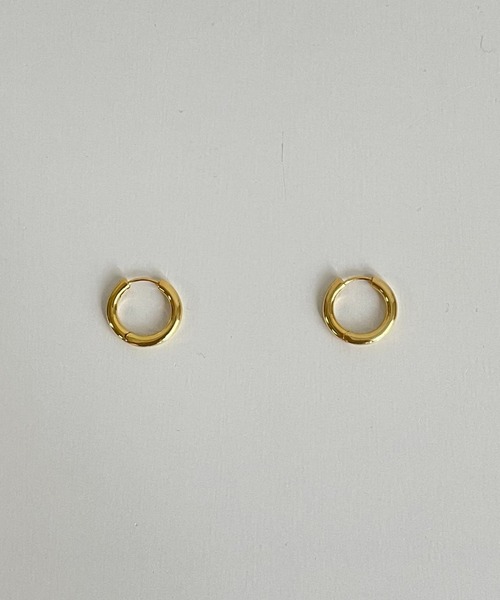 CANAL JEAN（キャナルジーン）の「Pt　ミニフープピアス（ピアス（両耳用）・レディース・シルバー/ゴールド・ONE SIZE）」の3枚目の写真