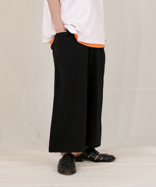 Iroquois(イロコイ)の「NOIE DESIGN SEAM WIDE PT(その他パンツ・メンズ・ブラック/ベージュ・1/3/2)」の2枚目の写真