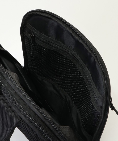 ikka（イッカ）の「アジャスタブルリュック（バックパック/リュック・メンズ・ブラック/ダークグレー・FREE）」の5枚目の写真
