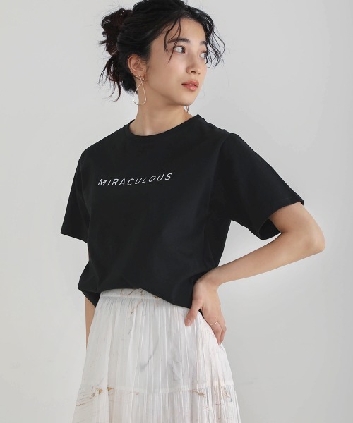 Bou Jeloud(ブージュルード)の「コットンロゴTシャツ(Tシャツ/カットソー・レディース・ブラック/オフホワイト/ピンク/ブルー・FREE)」の2枚目の写真