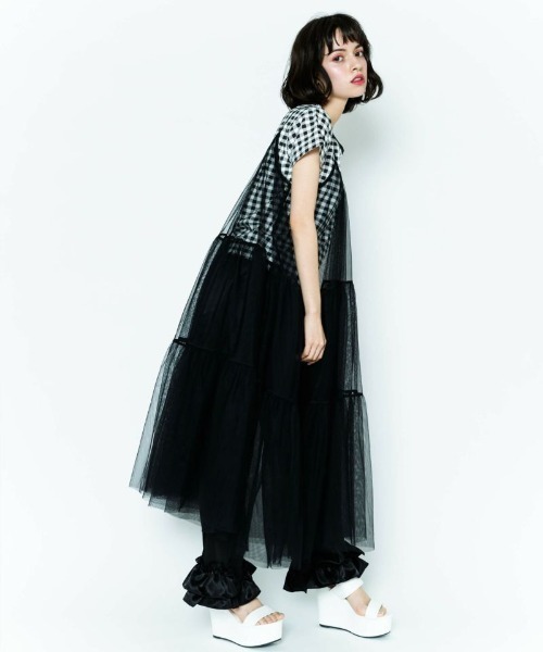 Candy Stripper（キャンディストリッパー）の「TULLE CAMISOLE ワンピース（ワンピース・レディース・ブラック/ライトグリーン/イエロー・2）」の17枚目の写真