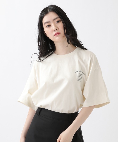ROMANTIC CROWN(ロマンティッククラウン)の「ROMANTIC CROWN/WILD フラワーT 2949503(Tシャツ/カットソー・レディース・ホワイト/ネイビー/その他1・SMALL/MEDIUM/LARGE/X-LARGE)」の4枚目の写真