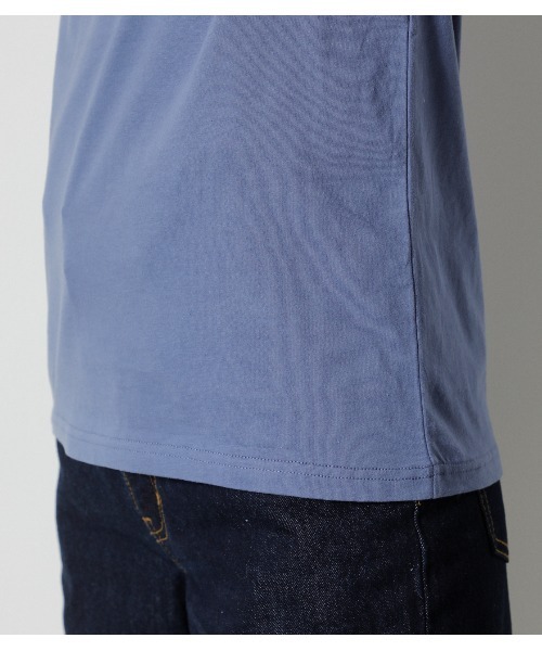 AZUL by moussy（アズールバイマウジー）の「AZUL LOGO C/N TEE/AZULロゴクルーネックTシャツ（Tシャツ/カットソー・レディース・ブルー/ブラック/オフホワイト・MEDIUM/SMALL）」の6枚目の写真