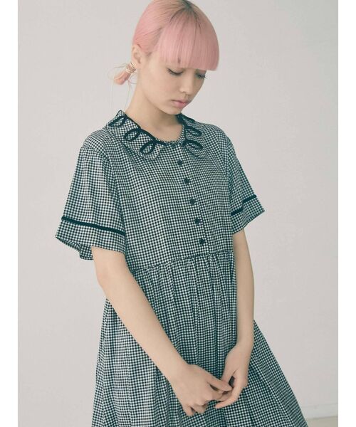 merry jenny（メリージェニー）の「くるくるパイピングカラーワンピース（ワンピース・レディース・ブラック/ベージュ/グリーン・FREE）」の5枚目の写真