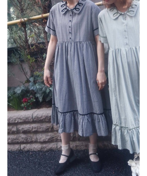 merry jenny（メリージェニー）の「くるくるパイピングカラーワンピース（ワンピース・レディース・ブラック/ベージュ/グリーン・FREE）」の2枚目の写真