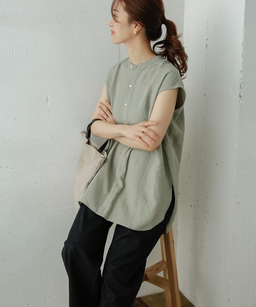 URBAN RESEARCH DOORS(アーバンリサーチドアーズ)の「フレンチスリーブフロントタックブラウス(シャツ/ブラウス・レディース・ブラウン/ホワイト系その他/グリーン系その他・ONE)」の15枚目の写真