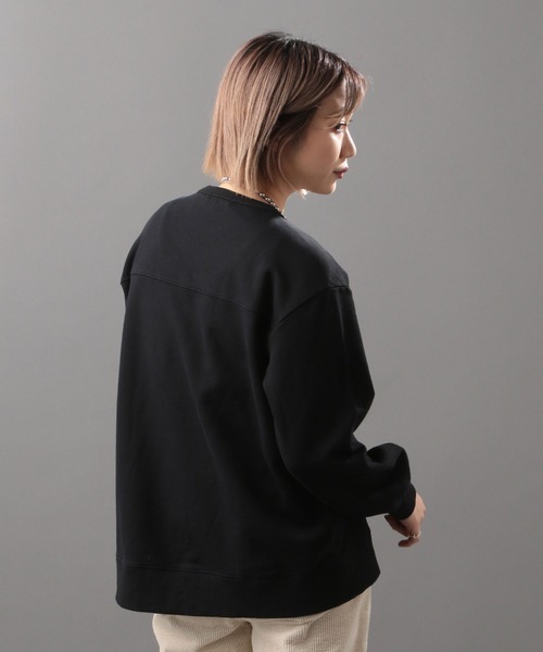 AVIREX(アヴィレックス)の「デニムコンビ スウェットシャツ/ DENIM COMBI SWEAT SHIRT(スウェット・レディース・ブラック/ネイビー/ライトブルーグレー・FREE)」の7枚目の写真