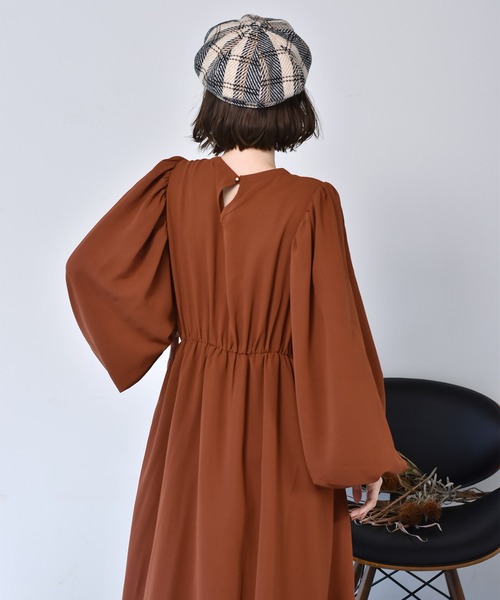 RETRO GIRL（レトロガール）の「ボリュームスリーブワンピース（ワンピース・レディース・ブラック/ブラウン系その他/イエロー系その他/レンガ・FREE）」の16枚目の写真