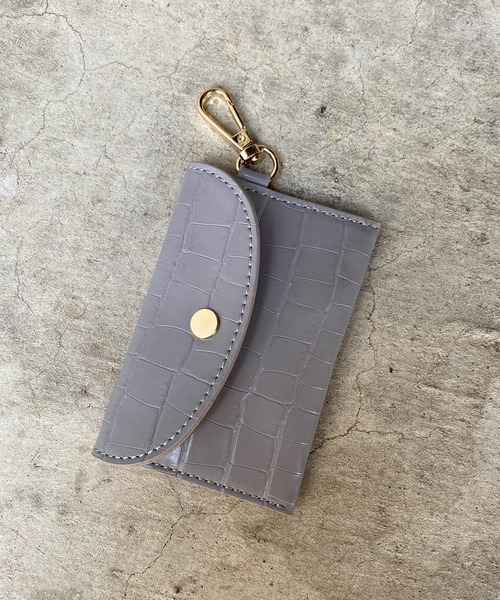 DouDou(ドゥドゥ)の「【新色追加】コンビ素材マルチスマホショルダー(ショルダーバッグ・レディース・ブラック/グレー/ブラウン/ライトベージュ/シルバー/ベージュ・FREE)」の11枚目の写真