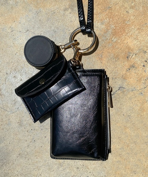 DouDou(ドゥドゥ)の「【新色追加】コンビ素材マルチスマホショルダー(ショルダーバッグ・レディース・ブラック/グレー/ブラウン/ライトベージュ/シルバー/ベージュ・FREE)」の22枚目の写真