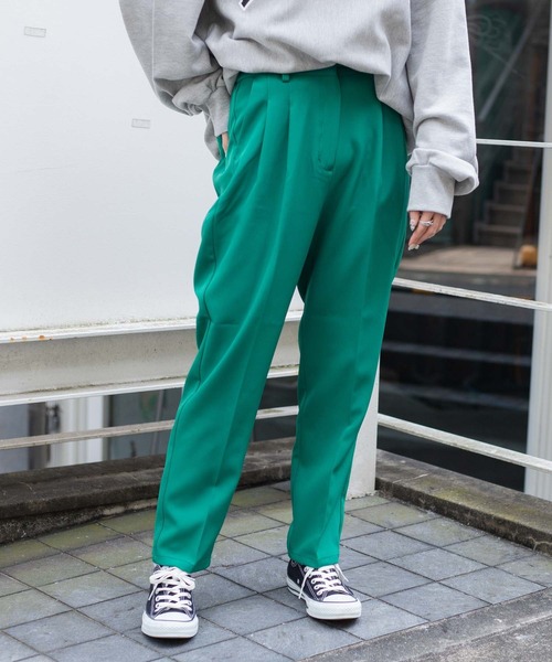 WEGO（ウィゴー）の「WEGO/センタープレステーパードパンツ（スラックス・レディース・ケリー/ブルー/レッド/ブラック/ピンク/アイボリー・SMALL/LARGE/MEDIUM）」の14枚目の写真