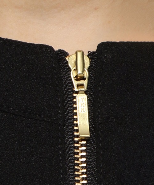 LEPSIM(レプシィム)の「UVギャザーネックブルゾン 262357(ブルゾン・レディース・ブラック/モカ/カーキ・FREE)」の11枚目の写真