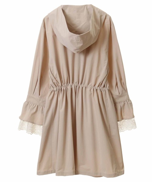 31 Sons de mode(トランテアン ソン ドゥ モード)の「袖レースロングマウンテンパーカー(マウンテンパーカー・レディース・ベージュ/クリーム・36)」の4枚目の写真