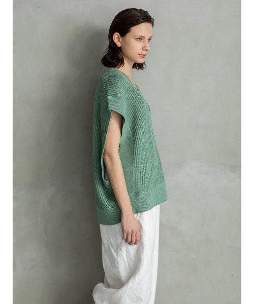 enchainement（アンシェヌマン）の「V-neck Vest（ベスト）」 - WEAR
