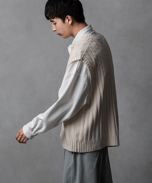 Adoon plain（アドーンプレーン）の「【Adoon plain】アシンメトリーニットベスト（ベスト・メンズ・チャコールグレー/クリーム・FREE）」の9枚目の写真