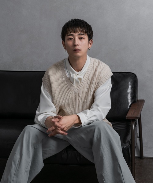 Adoon plain（アドーンプレーン）の「【Adoon plain】アシンメトリーニットベスト（ベスト・メンズ・チャコールグレー/クリーム・FREE）」の7枚目の写真