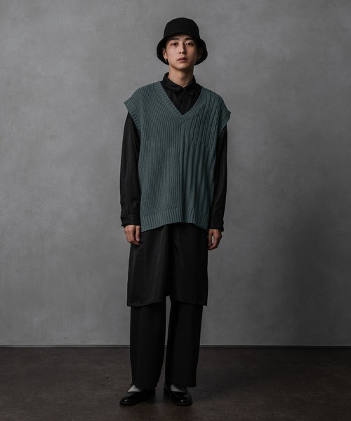 Adoon plain（アドーンプレーン）の「【Adoon plain】アシンメトリーニットベスト（ベスト・メンズ・チャコールグレー/クリーム・FREE）」の16枚目の写真