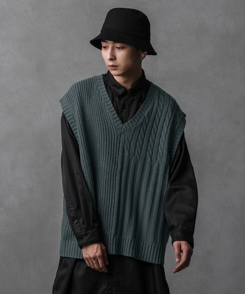 Adoon plain（アドーンプレーン）の「【Adoon plain】アシンメトリーニットベスト（ベスト・メンズ・チャコールグレー/クリーム・FREE）」の21枚目の写真