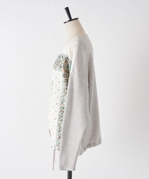 BEARDSLEY（ビアズリー）の「フロントスカーフ柄ニット（ニット/セーター・レディース・アイボリー/カーキ・FREE）」の17枚目の写真