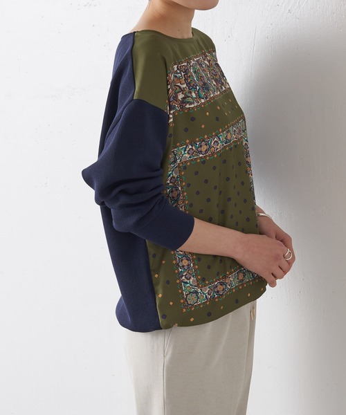 BEARDSLEY（ビアズリー）の「フロントスカーフ柄ニット（ニット/セーター・レディース・アイボリー/カーキ・FREE）」の9枚目の写真