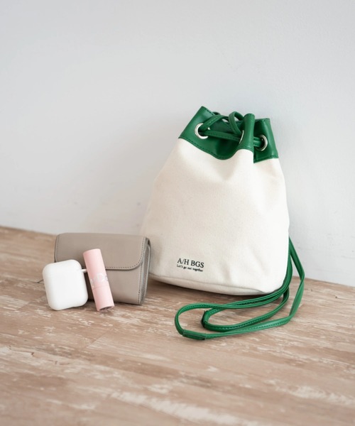 AMERICAN HOLIC（アメリカンホリック）の「キャンバス配色　巾着バッグ（ショルダーバッグ・レディース・ブラック/グリーン・FREE）」の2枚目の写真