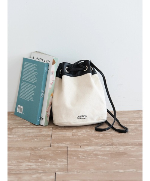 AMERICAN HOLIC（アメリカンホリック）の「キャンバス配色　巾着バッグ（ショルダーバッグ・レディース・ブラック/グリーン・FREE）」の3枚目の写真